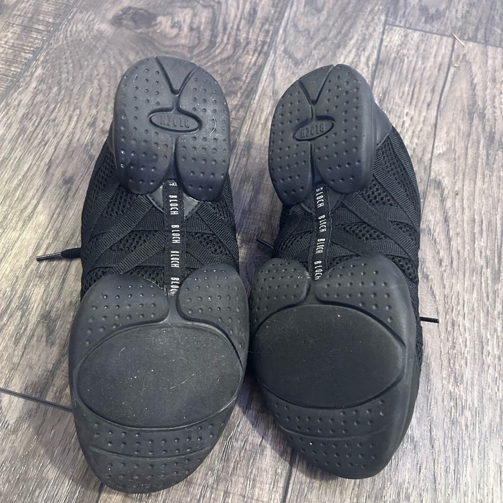 Bloch Black Split-Sole Practice Dance/Pilates/Zum… - image 5